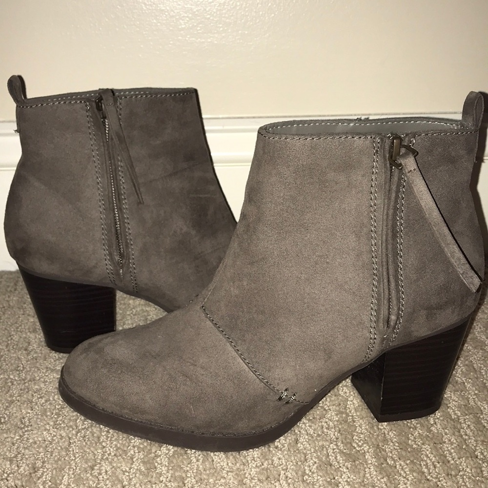 Old navy, zip up bootie.